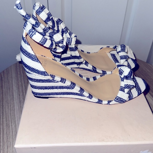 Brand new Alexandre Birman Shoe . - Picture 5 of 7